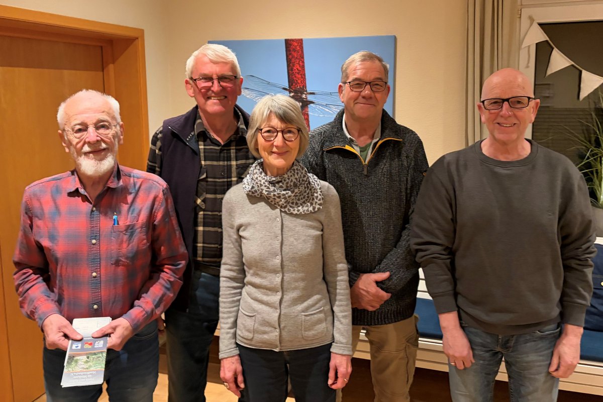 Der Vorstand des Vereins Natur und Kultur im Mittleren Nordfriesland: der stellvertretende Vorsitzende Heiner Ehlers (v.l.), der Vorsitzender Erich Scholz, Schriftführerin Monika Stolz-Baumgarten sowie die Beisitzer Karl-Georg Bahnsen und Günter Timmse. Vier Männer und eine Frau