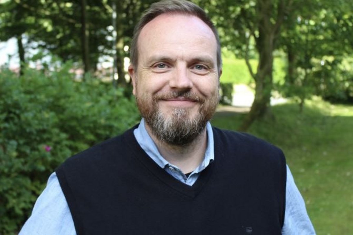 Schulverbandsvorsteher Ralph Ettrich. Foto: Felix Middendorf Ein Mann mit Bart